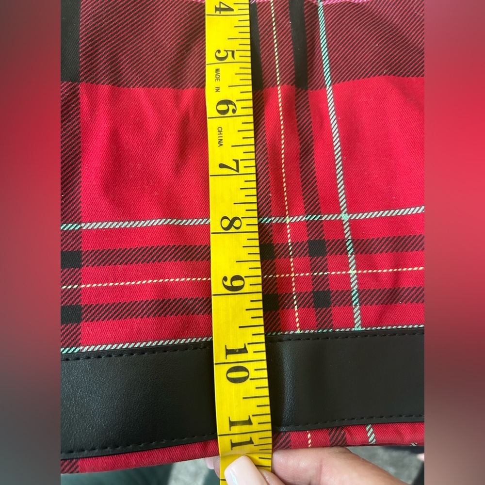Victoria's Secret Red and Black Plaid Tote Bag NWOT - Picture 5 of 9